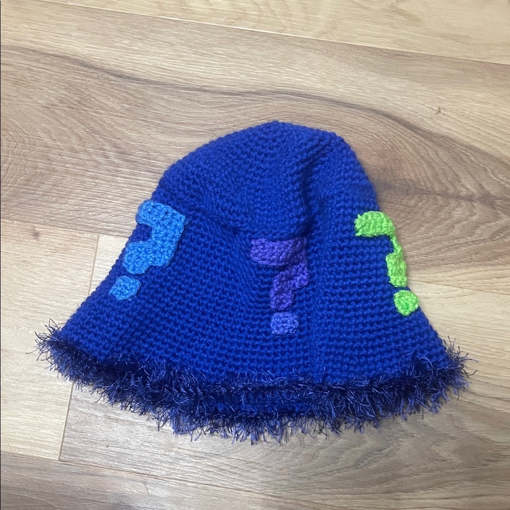 Bucket Hat Edm
